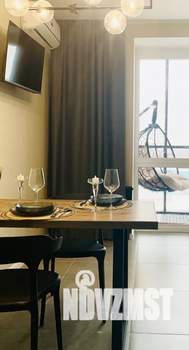 Студия квартира, посуточно, 35м2, 6/14 этаж