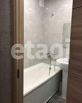 1-к квартира, на длительный срок, 64м2, 3/9 этаж