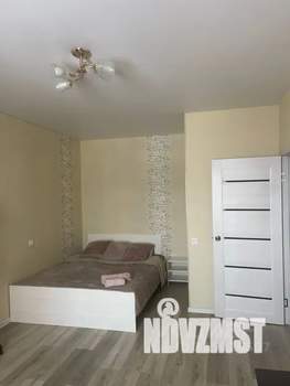 1-к квартира, посуточно, 35м2, 7/10 этаж