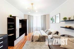 1-к квартира, посуточно, 42м2, 4/10 этаж