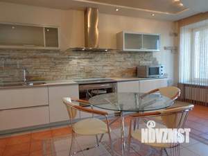 3-к квартира, на длительный срок, 100м2, 2/10 этаж