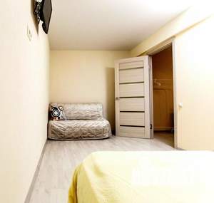 1-к квартира, посуточно, 56м2, 1/1 этаж