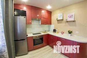 1-к квартира, посуточно, 35м2, 1/16 этаж