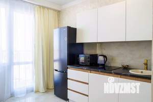 1-к квартира, посуточно, 37м2, 1/1 этаж