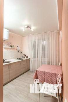 1-к квартира, посуточно, 56м2, 1/1 этаж