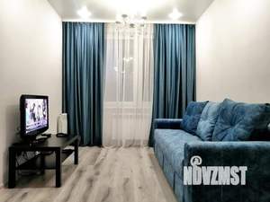 2-к квартира, посуточно, 47м2, 1/19 этаж