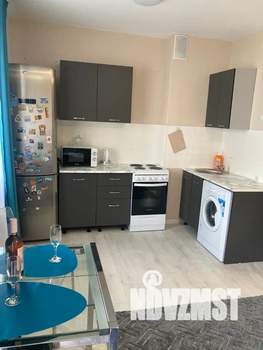 Студия квартира, посуточно, 33м2, 2/10 этаж