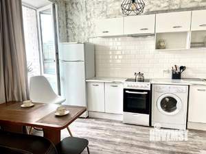 Студия квартира, посуточно, 37м2, 8/13 этаж