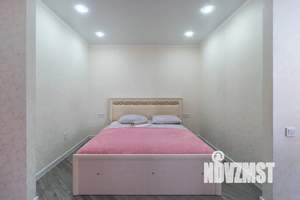 Студия квартира, посуточно, 37м2, 3/21 этаж