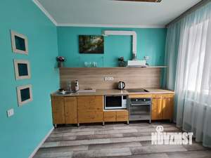 Студия квартира, посуточно, 43м2, 6/9 этаж