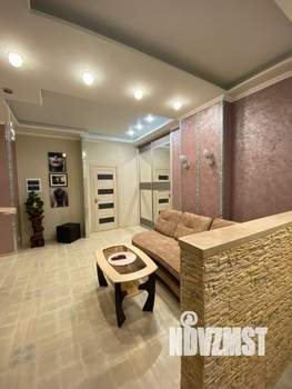 Студия квартира, посуточно, 35м2, 1/9 этаж