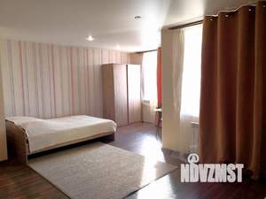 Студия квартира, посуточно, 35м2, 3/22 этаж