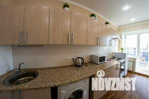 1-к квартира, посуточно, 40м2, 11/16 этаж