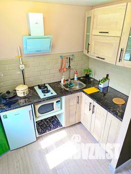 Студия квартира, посуточно, 35м2, 3/5 этаж