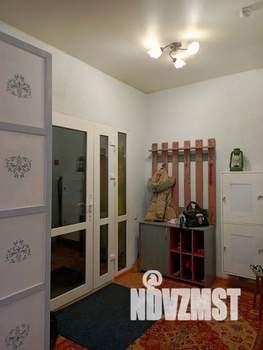 Студия квартира, посуточно, 37м2, 1/9 этаж