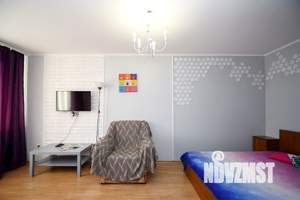 1-к квартира, посуточно, 32м2, 3/5 этаж