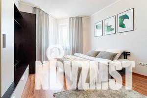 1-к квартира, посуточно, 42м2, 4/10 этаж