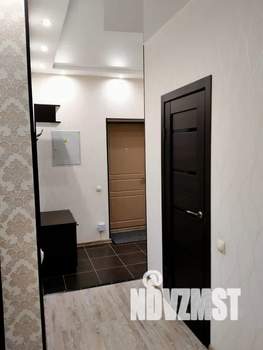 Студия квартира, посуточно, 42м2, 3/10 этаж