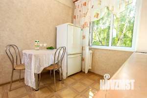 1-к квартира, посуточно, 42м2, 4/5 этаж