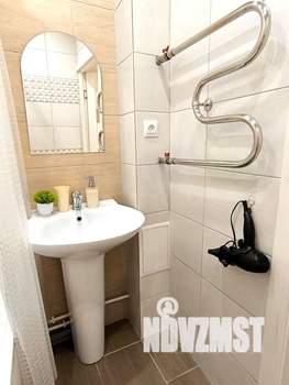 1-к квартира, посуточно, 37м2, 2/10 этаж