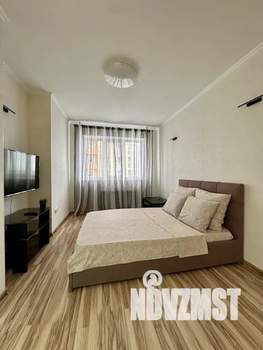 Студия квартира, посуточно, 42м2, 7/16 этаж