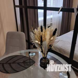 Студия квартира, посуточно, 43м2, 8/10 этаж