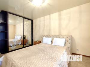 1-к квартира, посуточно, 61м2, 7/10 этаж