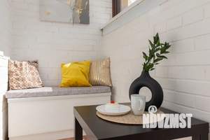 Студия квартира, посуточно, 42м2, 3/12 этаж