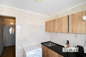 3-к квартира, посуточно, 48м2, 1/1 этаж