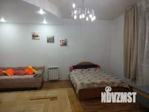 Студия квартира, посуточно, 37м2, 1/9 этаж