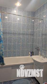 1-к квартира, посуточно, 44м2, 6/10 этаж