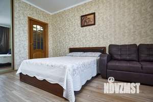 1-к квартира, посуточно, 43м2, 7/9 этаж