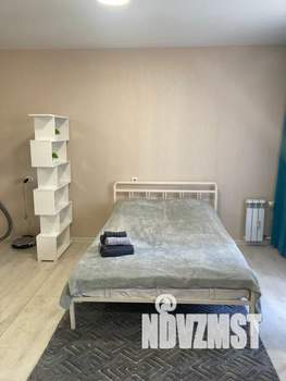 Студия квартира, посуточно, 33м2, 2/10 этаж