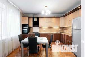 1-к квартира, посуточно, 93м2, 5/6 этаж