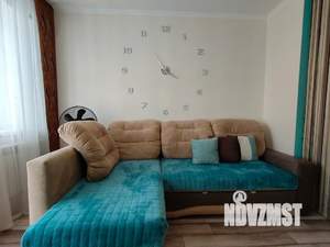 Студия квартира, посуточно, 43м2, 6/9 этаж