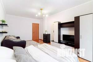 1-к квартира, посуточно, 42м2, 4/10 этаж