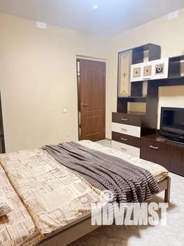 1-к квартира, посуточно, 38м2, 7/10 этаж