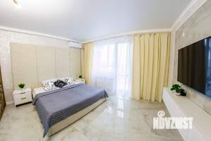 Студия квартира, посуточно, 35м2, 4/18 этаж