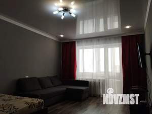 1-к квартира, посуточно, 38м2, 1/10 этаж