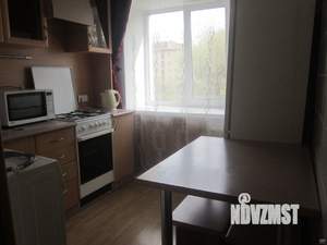 1-к квартира, посуточно, 32м2, 3/5 этаж