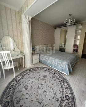 3-к квартира, на длительный срок, 100м2, 2/6 этаж