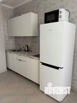 1-к квартира, посуточно, 40м2, 11/16 этаж