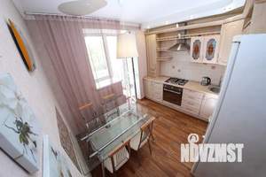 1-к квартира, посуточно, 42м2, 3/10 этаж