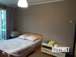 1-к квартира, посуточно, 40м2, 3/9 этаж
