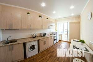 1-к квартира, посуточно, 40м2, 11/16 этаж