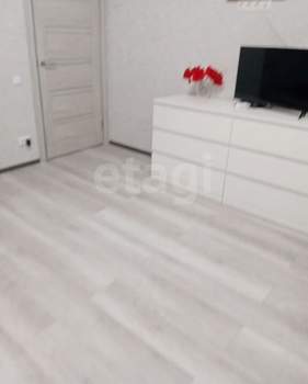 1-к квартира, на длительный срок, 42м2, 8/17 этаж