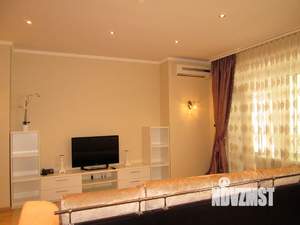 4-к квартира, на длительный срок, 153м2, 4/6 этаж