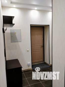 Студия квартира, посуточно, 42м2, 3/10 этаж