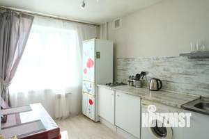 1-к квартира, посуточно, 40м2, 8/9 этаж