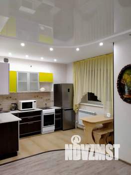 Студия квартира, посуточно, 42м2, 3/10 этаж